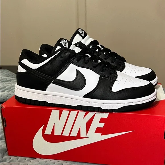 Nike Dunk Low Pandas - Picture 4 of 6